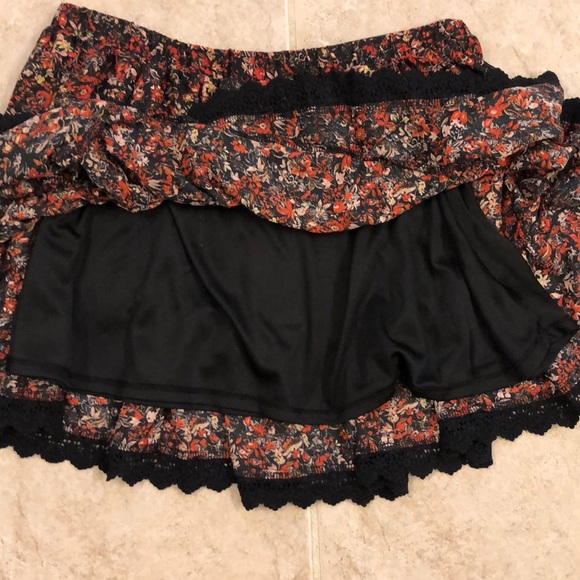 Brand 🆕🔥🔥CHELSEA&VIOLET mini skirt.👌😍 - Picture 8 of 8